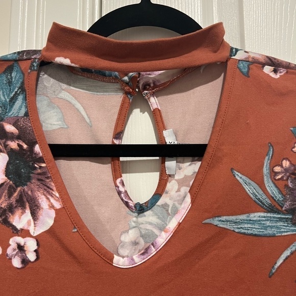 Plus Size Bodysuit​​​​​​​​​​ - Picture 2 of 5